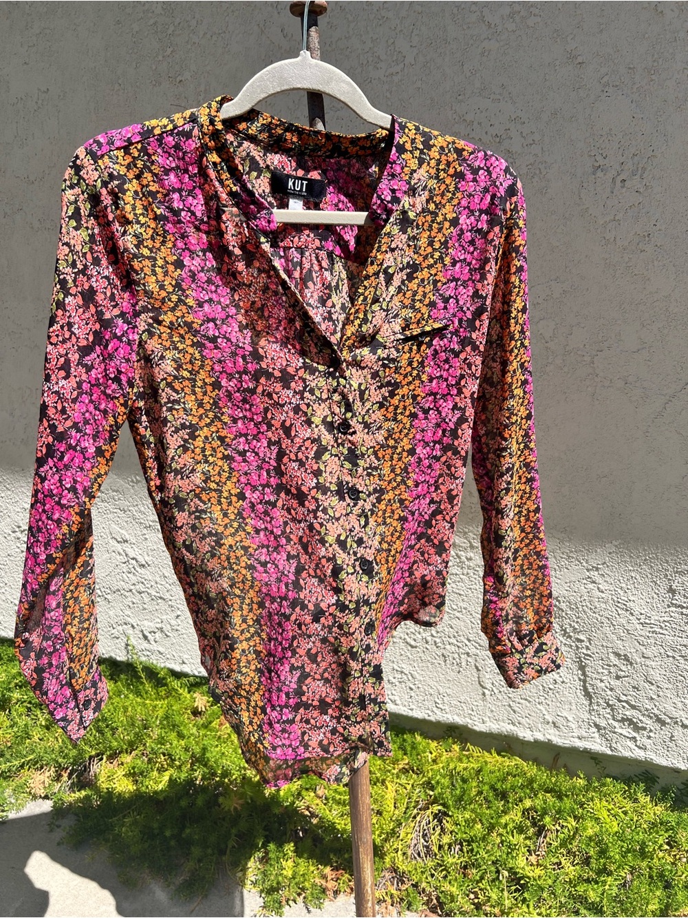 Kut from the Kloth Floral Button-Front Shirt in Pink, Orange and Black